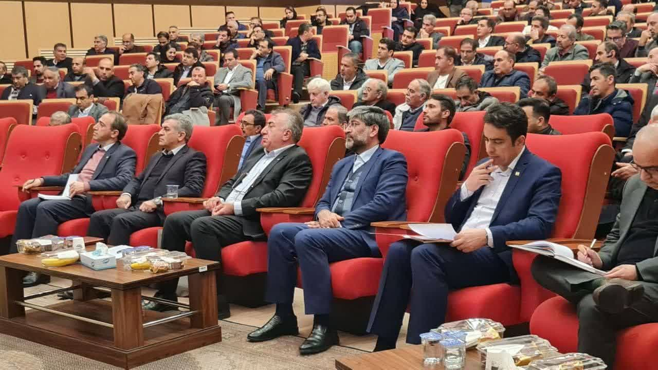 برگزاری همایش نقش پیمانکاران در محرومیت زدایی و اشتغال آذربایجان‌غربی  