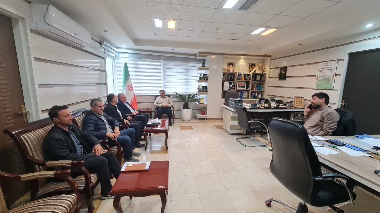 دیدار نمایندگان هیئت مدیره انجمن پیمانکارانعمرانی با رهبردین، معاون امور عمرانی استاندار و رئیس دفترفنی استانداری آذربایجانغربی
